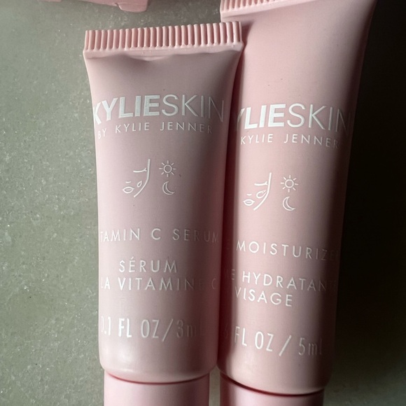 🌸Kylie Cosmetics Lot - Picture 3 of 3